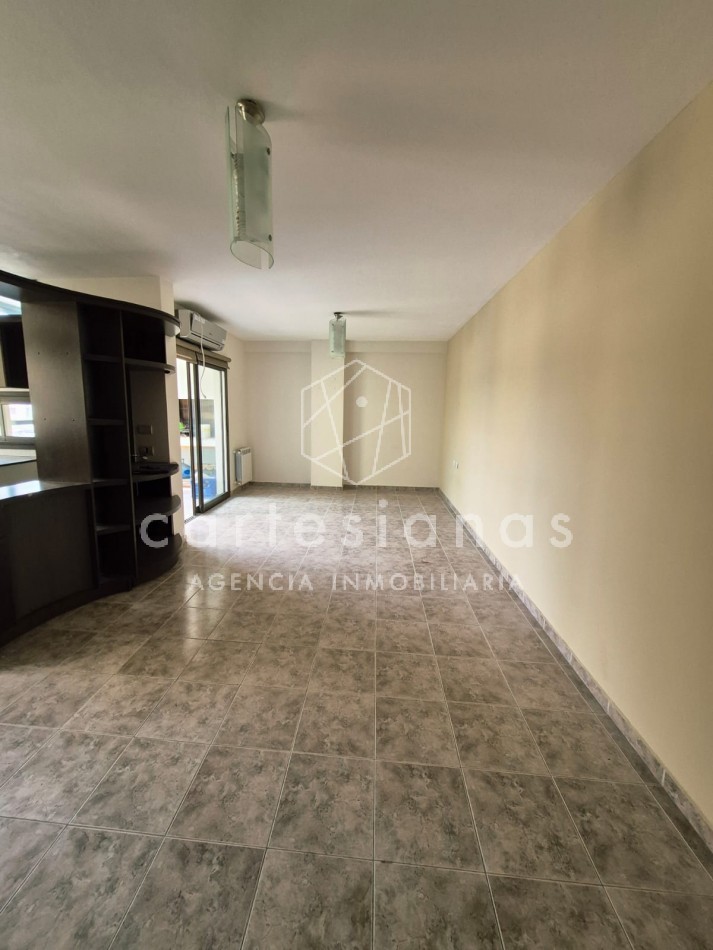 VILLA CARLOS PAZ. CENTRO. DEPTO 2 DORM/2 BAÑOS/COCH. AMENITIES. ESCRITURA/PLANOS.