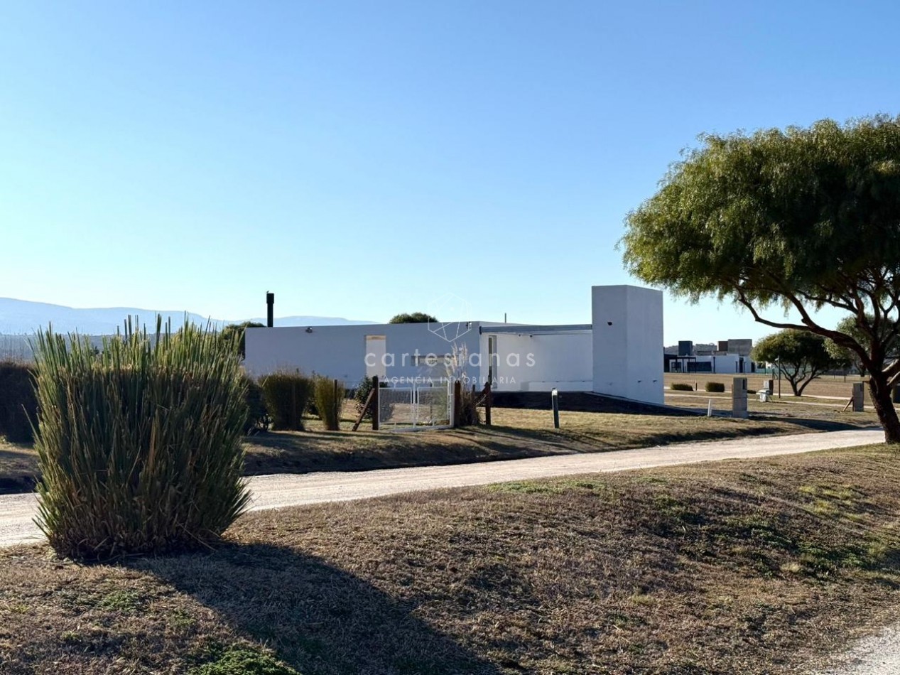 COUNTRY PUERTO DEL AGUILA CASA DE 3 DORM + PILETA 