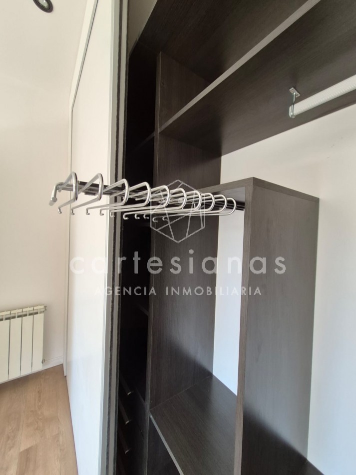 LA CUESTA VILLA RESIDENCIAL. EN VENTA CASA DE 3 DORMITORIOS. 
