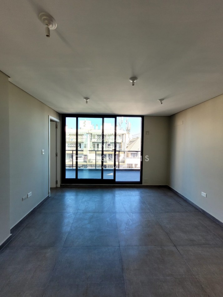 NUEVA CORDOBA DEPTO 1 DORM C/BALCON TERRAZA + LAVADERO