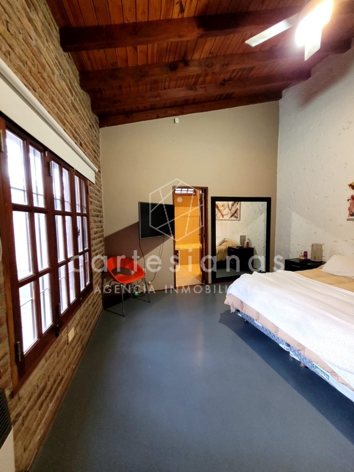 HERMOSA CASA 3 DORM CON/PILETA. VILLA RIVERA INDARTE