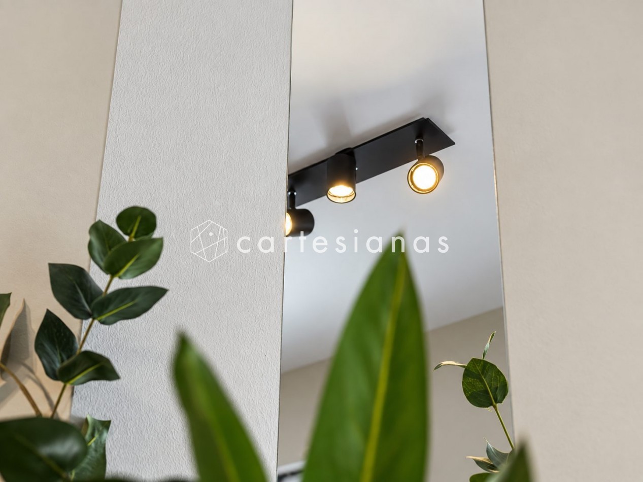CASA EN PLANTA BAJA. RIBERAS DE MANANTIALES. 3 DORM + ESCR. PILETA CLIMATIZADA. PLANOS Y ESCRITURA