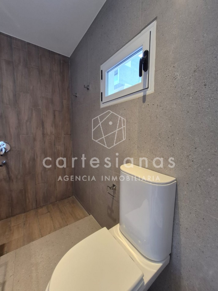 LA CUESTA VILLA RESIDENCIAL. EN VENTA CASA DE 3 DORMITORIOS. 