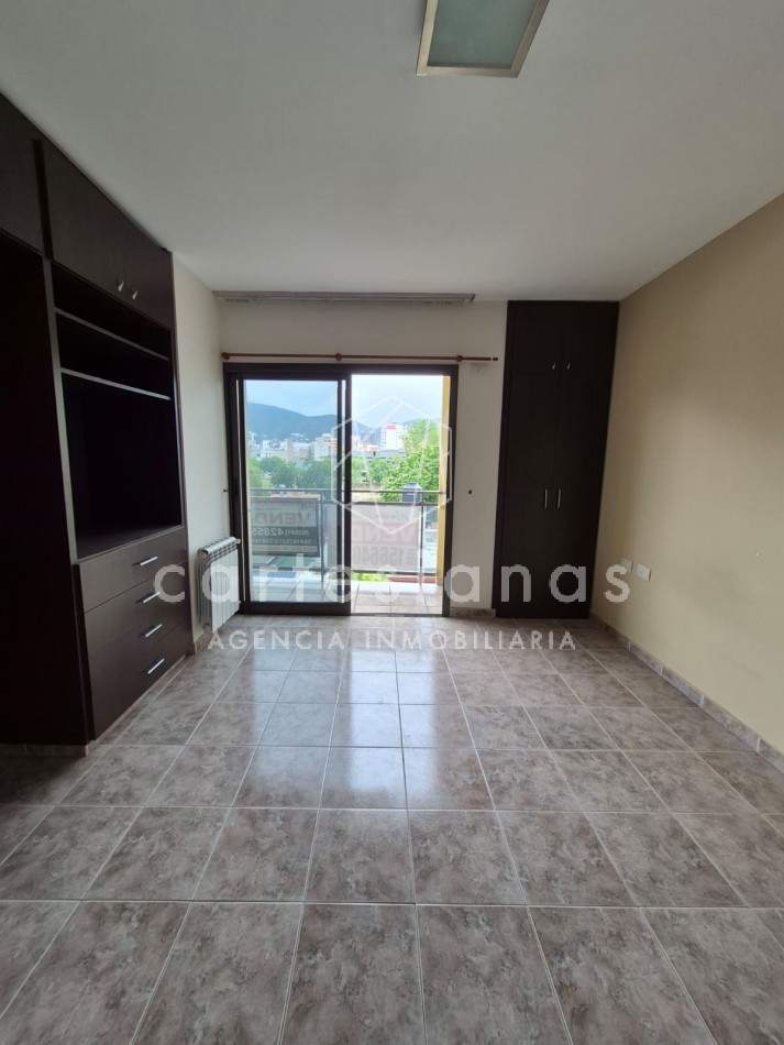 VILLA CARLOS PAZ. CENTRO. DEPTO 2 DORM/2 BAÑOS/COCH. AMENITIES. ESCRITURA/PLANOS.