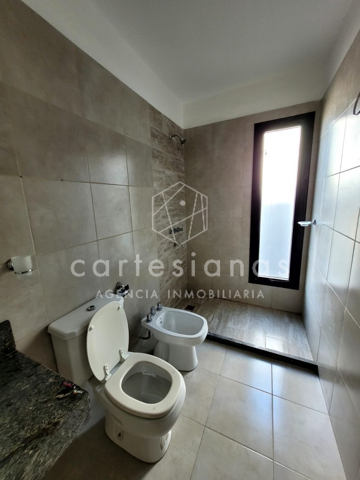 COUNTRY LA CUESTA DUPLEX DE 3 DORM CON HERMOSAS VISTAS!!