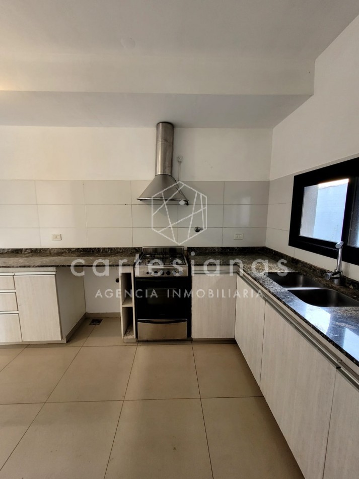 COUNTRY LA CUESTA DUPLEX DE 3 DORM CON HERMOSAS VISTAS!!