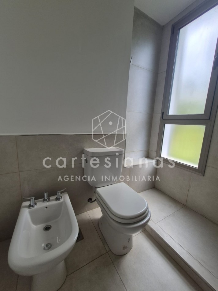 HOUSING LA CAROLINA H2 CASA DE 3 DORM EN VENTA
