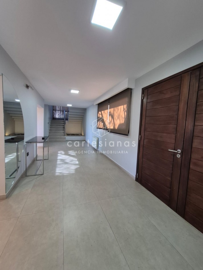 CINCO LOMAS. ALQUILER AMOBLADO ANUAL. CASA DE 3 DORM/ESCRIT/GYM/PILETA