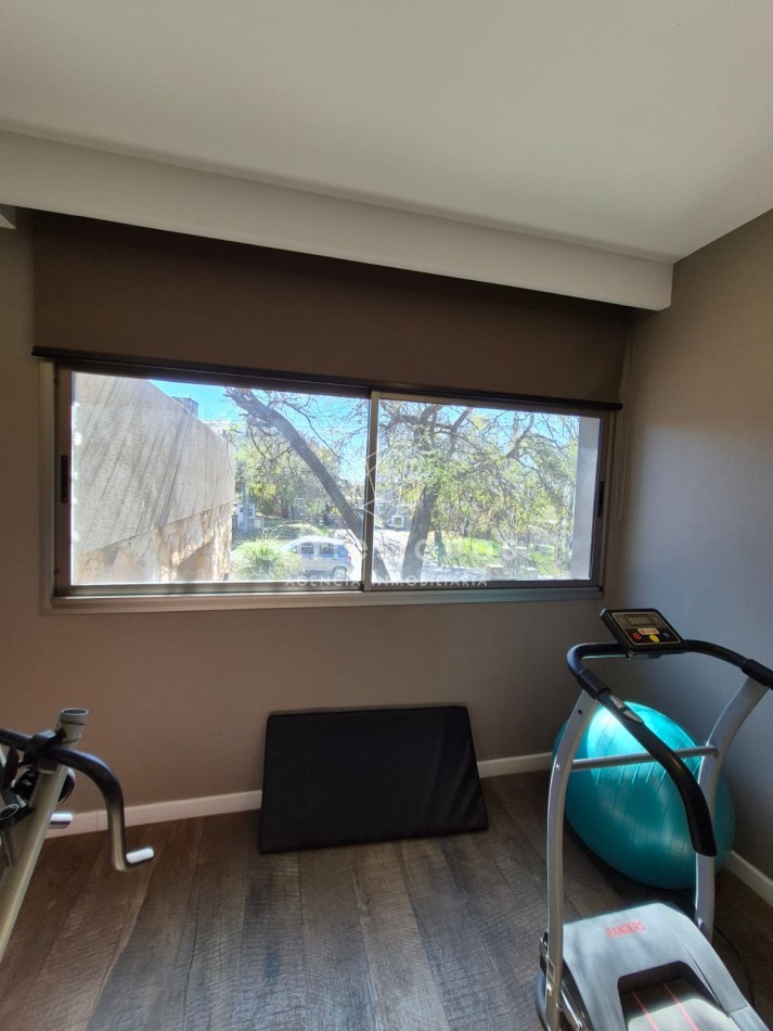 CINCO LOMAS. ALQUILER AMOBLADO ANUAL. CASA DE 3 DORM/ESCRIT/GYM/PILETA