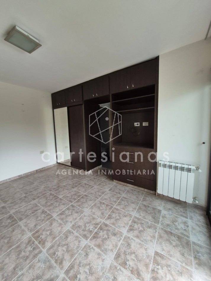 VILLA CARLOS PAZ. CENTRO. DEPTO 2 DORM/2 BAÑOS/COCH. AMENITIES. ESCRITURA/PLANOS.