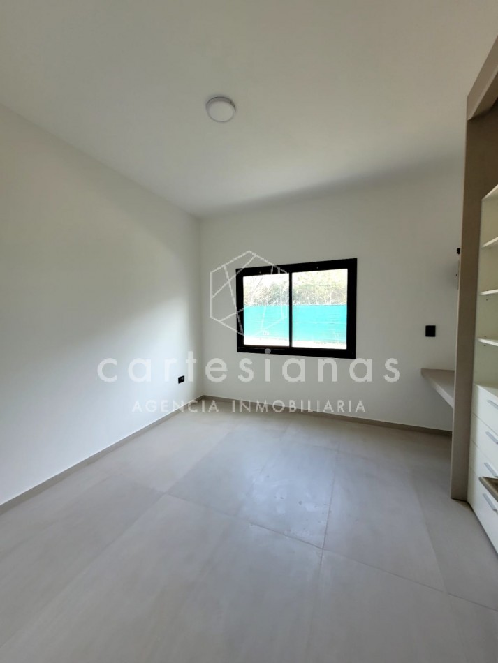 APTO CREDITO HIPOTECARIO LAS CAÑITAS BARRIO PRIVADO CASA DE 2 DORM +ESCRITORIO