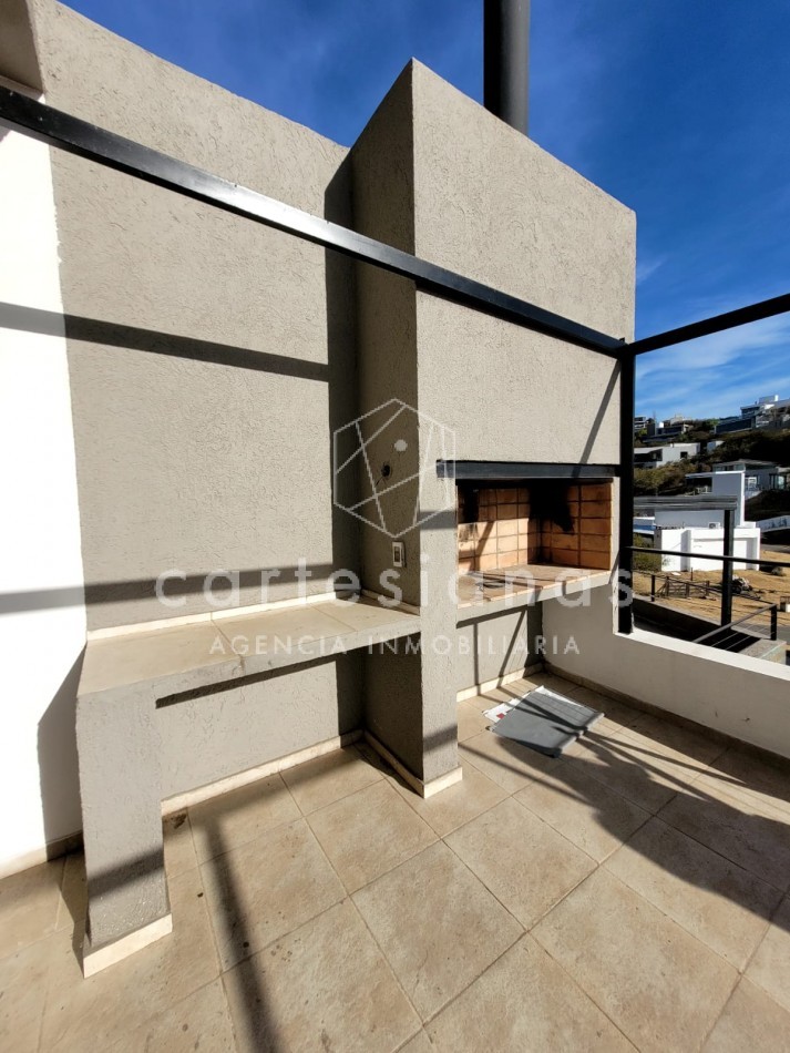 COUNTRY LA CUESTA DUPLEX DE 3 DORM CON HERMOSAS VISTAS!!