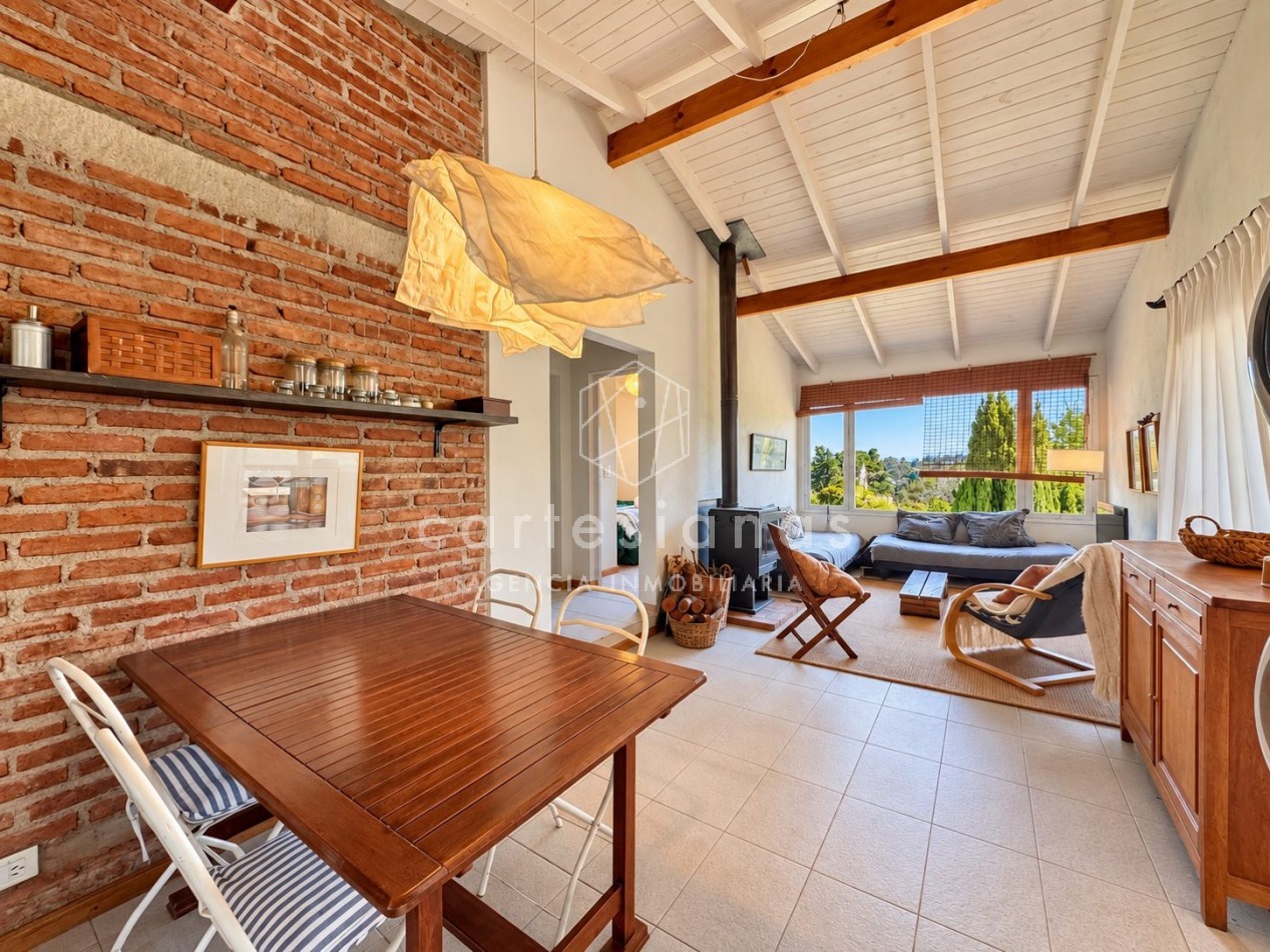 VILLA BERNA. EN VENTA PROPIEDAD DE 2,5 HECTAREAS CON 2 CABAÑAS.