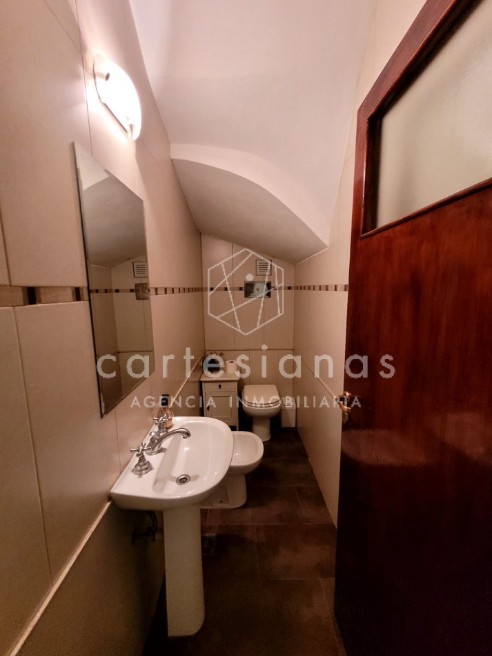 MAIPU 1° SECC HERMOSA CASA DE 4 DORM C/PILETA A POCAS CUADRAS DEL PARQUE SARMIENTO