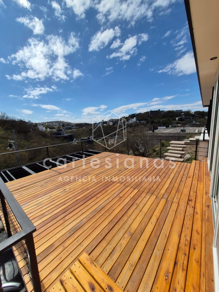 LA CUESTA VILLA RESIDENCIAL. EN VENTA CASA DE 3 DORMITORIOS. 