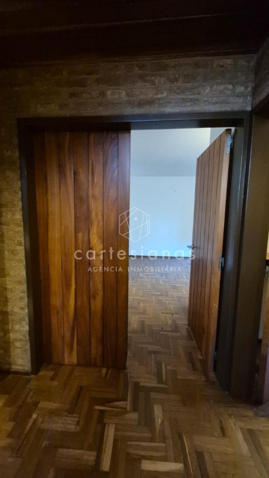 URCA EXCELENTE CASA DE 4 DORM. USO RESIDENCIAL O PARA OFICINAS/ESTUDIO 