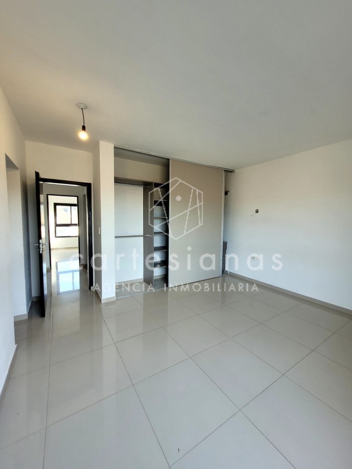 COUNTRY LA CUESTA DUPLEX DE 3 DORM CON HERMOSAS VISTAS!!