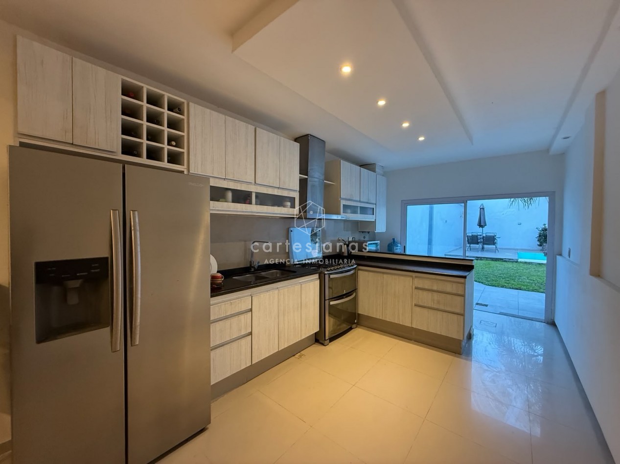 ALTOS DE VILLA CABRERA | CASA DE 4 DORM CON PATIO Y PILETA 