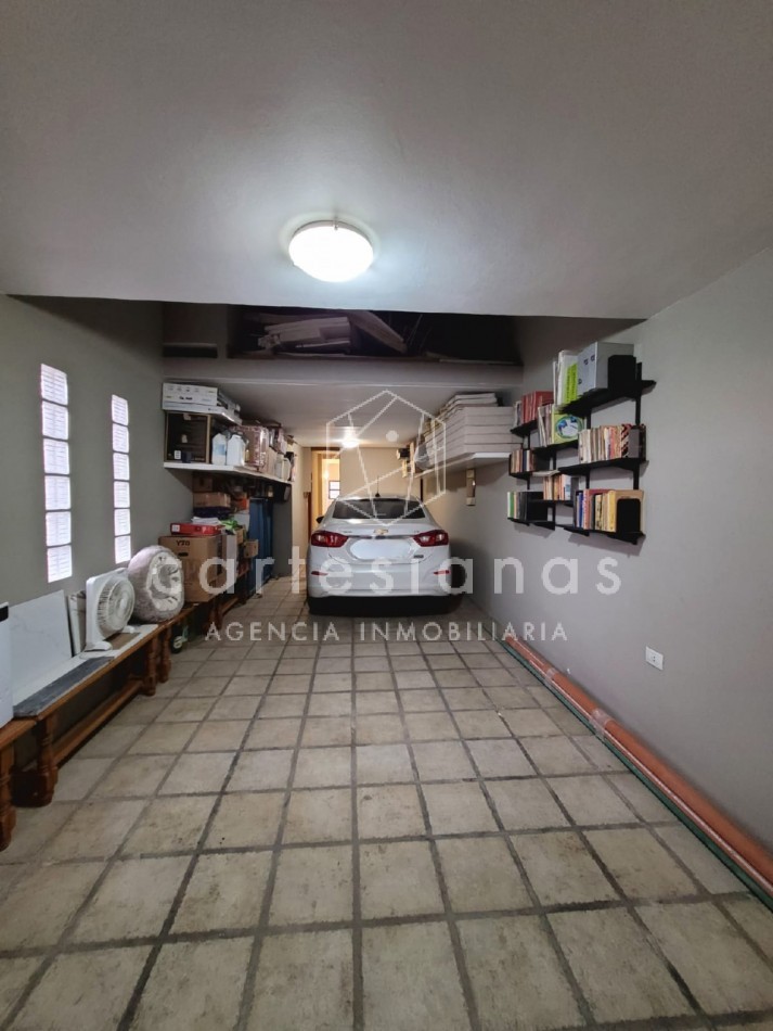 MAIPU 1° SECC HERMOSA CASA DE 4 DORM C/PILETA A POCAS CUADRAS DEL PARQUE SARMIENTO