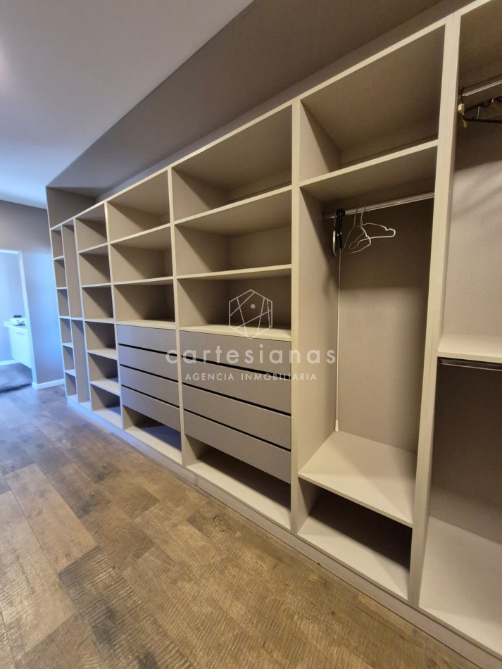 CINCO LOMAS. ALQUILER AMOBLADO ANUAL. CASA DE 3 DORM/ESCRIT/GYM/PILETA