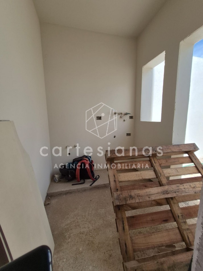 CASA EN PLANTA BAJA DE 3 DORMITORIOS. NOBU/DOCTA.