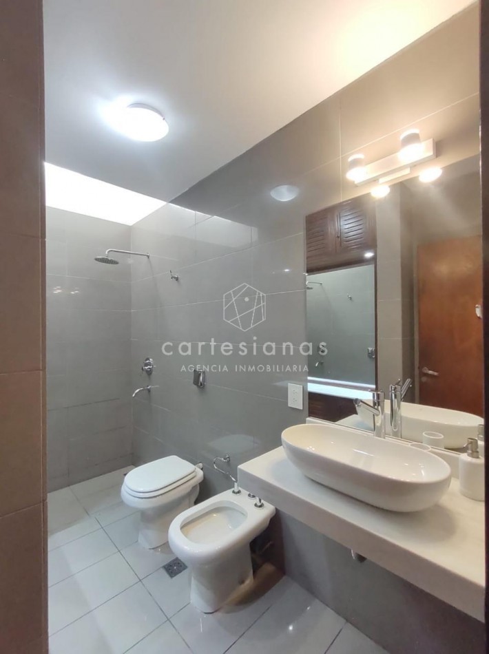 APTO CREDITO CASA DE 3 DORM + OFIC C/INGRESO INDEP. | BAJO PALERMO
