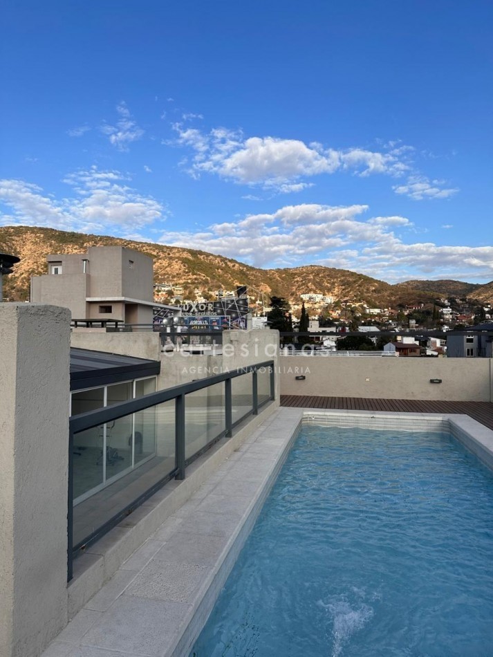 TU DEPTO DE 1 DORM EN PLENO CENTRO DE CARLOS PAZ| C/COCHERA| PILETA| GYM| QUINCHO