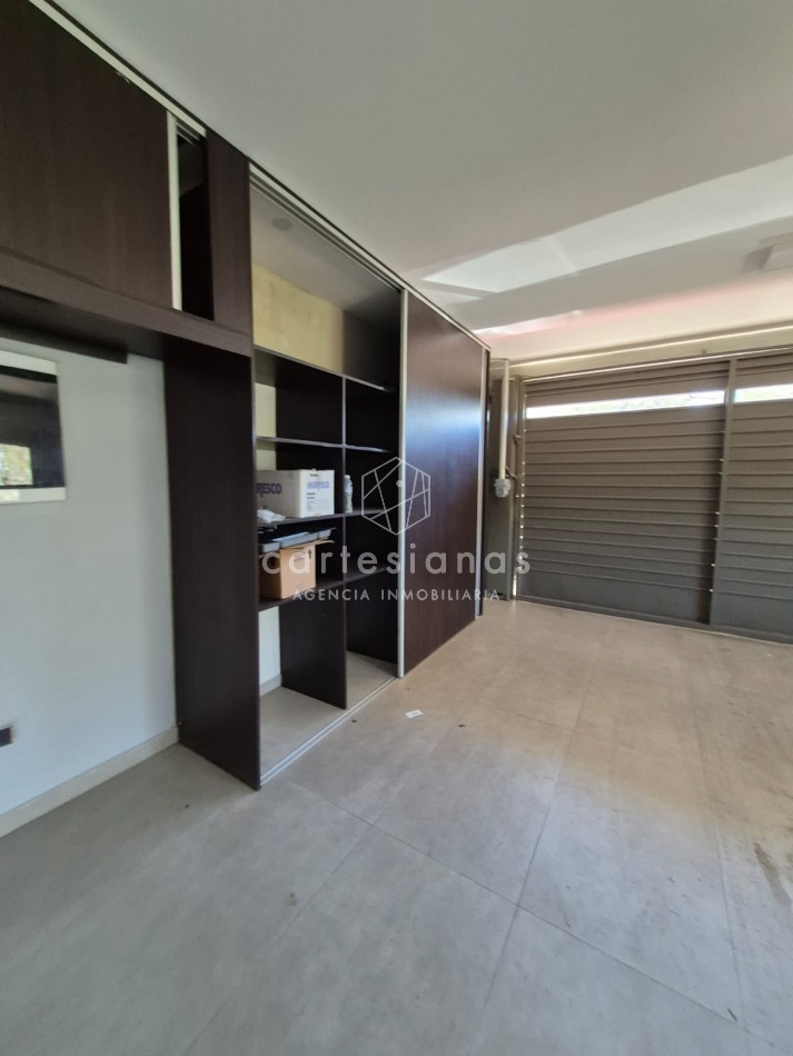 CINCO LOMAS. ALQUILER AMOBLADO ANUAL. CASA DE 3 DORM/ESCRIT/GYM/PILETA