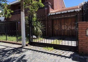 A 30 MTS DE RARAEL NUÑEZ CASA DE 4 DORM + ESCRIT C/PILETA