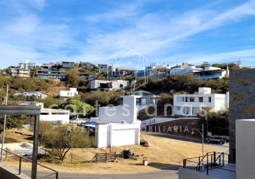 COUNTRY LA CUESTA DUPLEX DE 3 DORM CON HERMOSAS VISTAS!!