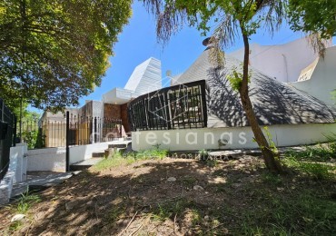 APTO CREDITO HIPOTECARIO PARQUE VELEZ SARSFIELD CASA DE 3 DORM C/PILETA