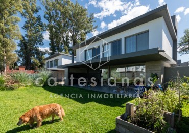 HOUSING LA CAROLINA H2 CASA DE 3 DORM EN VENTA