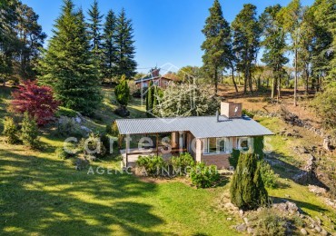VILLA BERNA. EN VENTA PROPIEDAD DE 2,5 HECTAREAS CON 2 CABAÑAS.