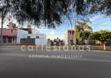LOTE DE 225 M2. SOBRE DEAN FUNES A MTRS DE AV. COLON. APTO 3 PISOS. ZONA CIUDAD GAMA