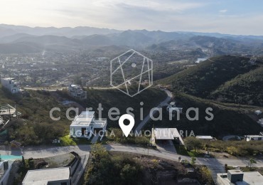 LOTE EN LA DESEADA COUNTRY EN UNA DE LAS CUADRAS MAS LINDAS DEL BARRIO!